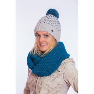 Strickmütze mit Strickpompon